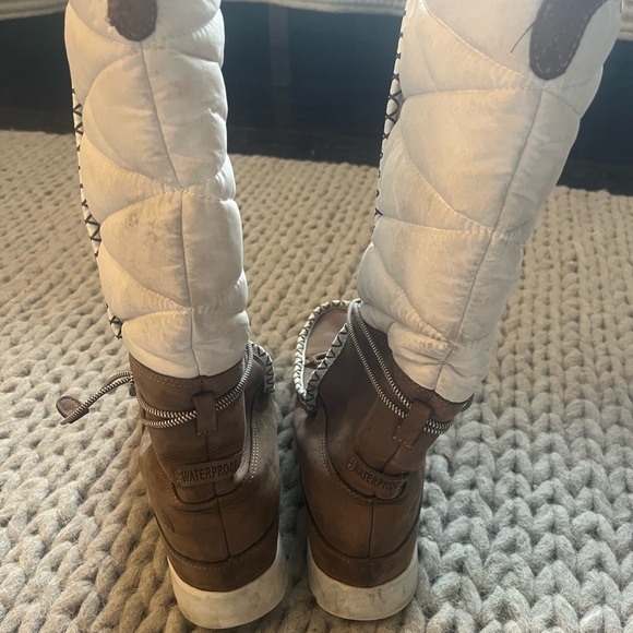 North Face Winter Boots - Picture 5 of 5